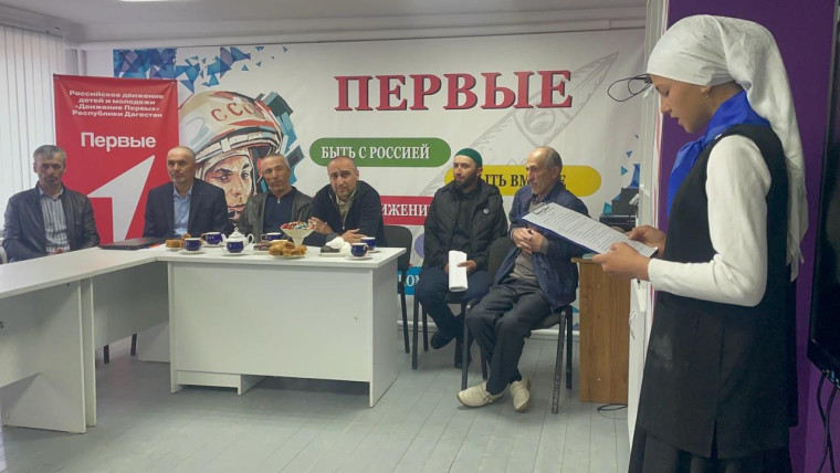 22.04.2024г. в МКОУ Арадирихская СОШ состоялась встреча с участником СВО, кавалером медали "За отвагу", Гасановым А.М..
